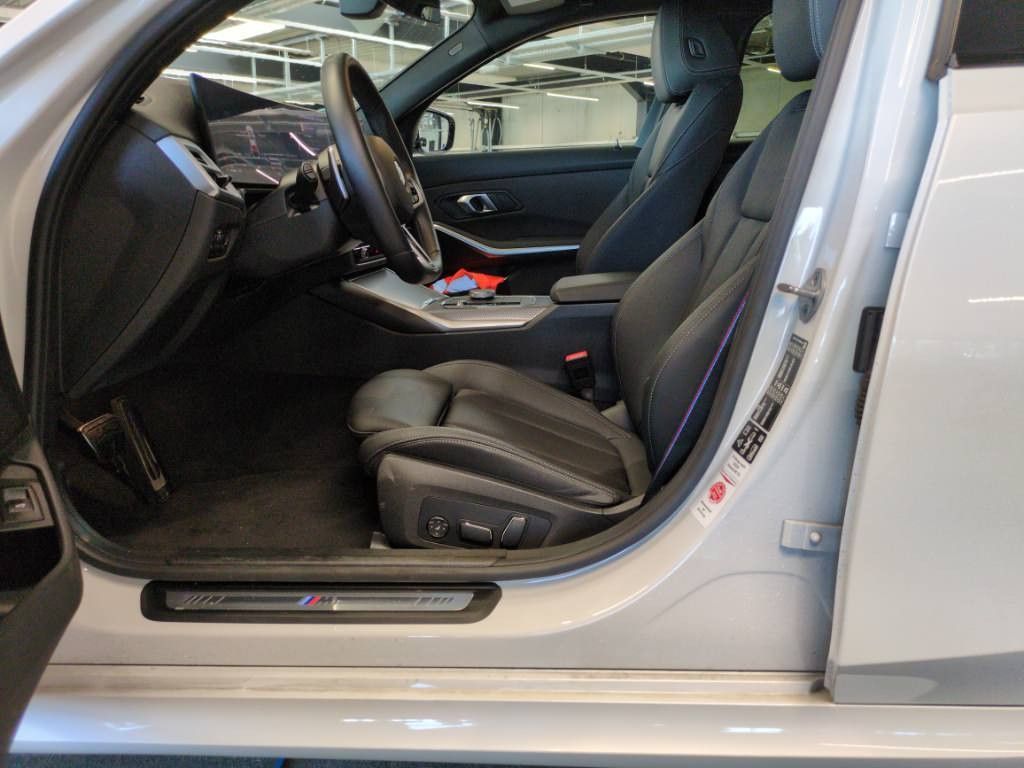 BMW 320 2025 г. Белый, пробег 30000 км