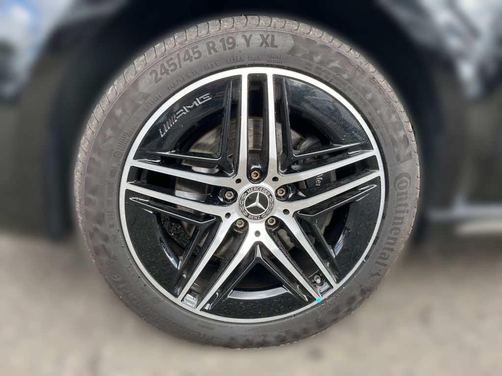 Mercedes-Benz V 300 2024 г. Чёрный, пробег 42899 км