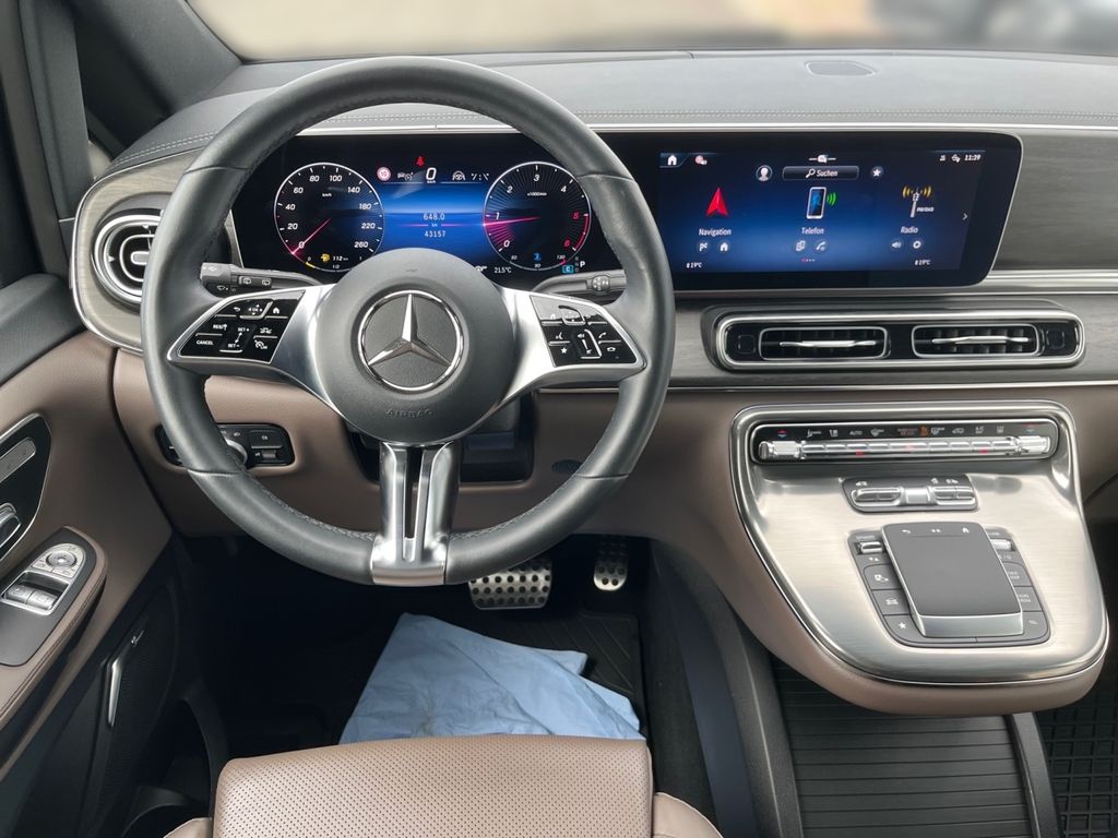 Mercedes-Benz V 300 2024 г. Чёрный, пробег 42899 км