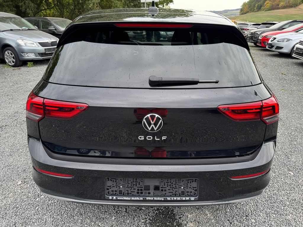 Volkswagen Golf 2023 г. Чёрный, пробег 35702 км