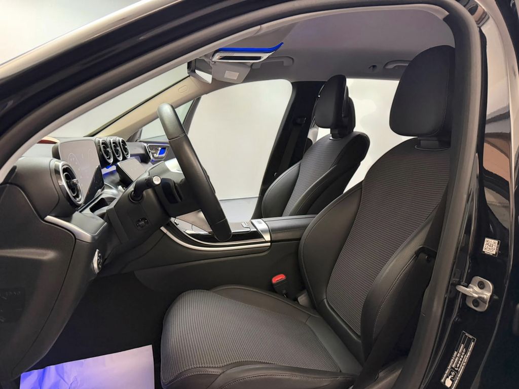 Mercedes-Benz C 220 2024 г. Чёрный, пробег 55000 км