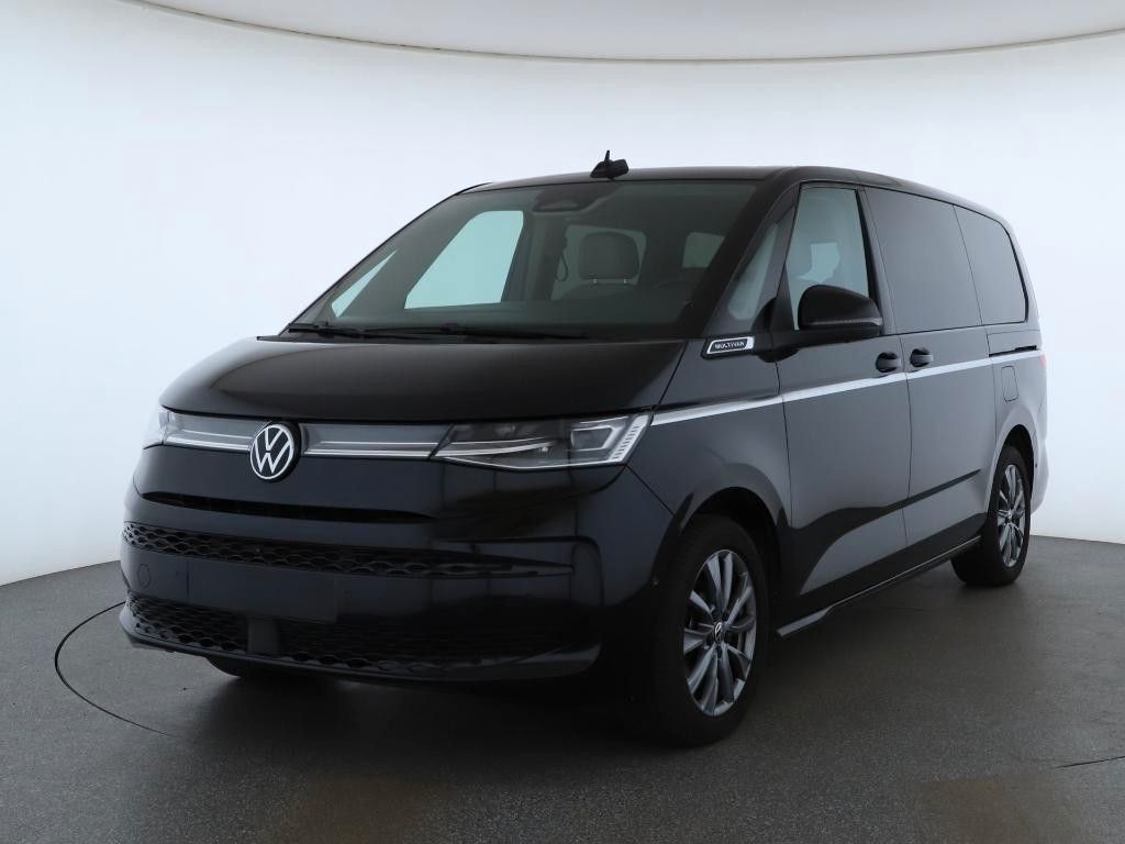 Volkswagen T7 MULTIVAN 2026 г. Чёрный, пробег 22700 км