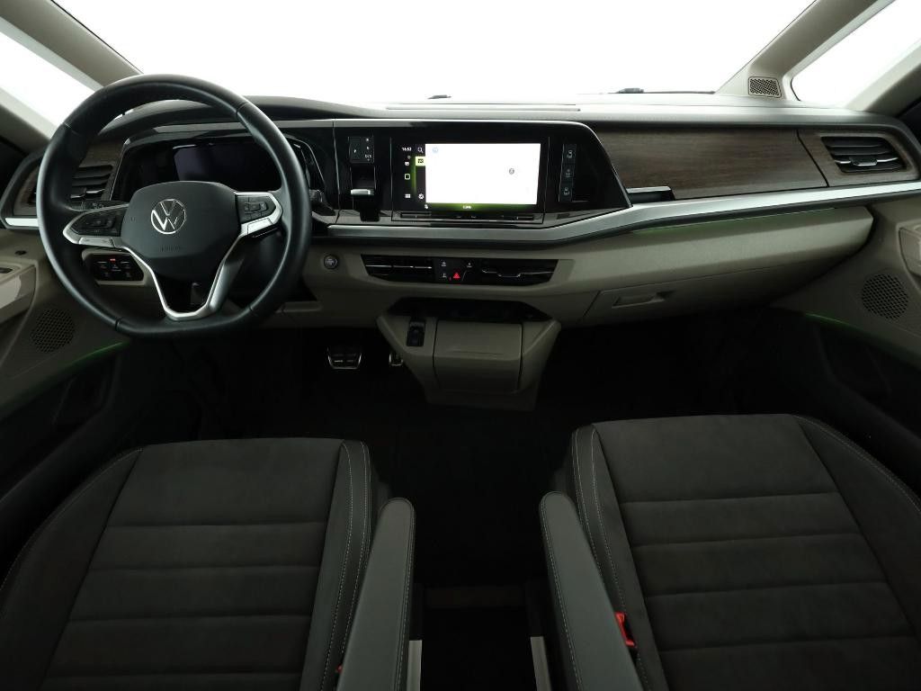 Volkswagen T7 MULTIVAN 2026 г. Чёрный, пробег 22700 км