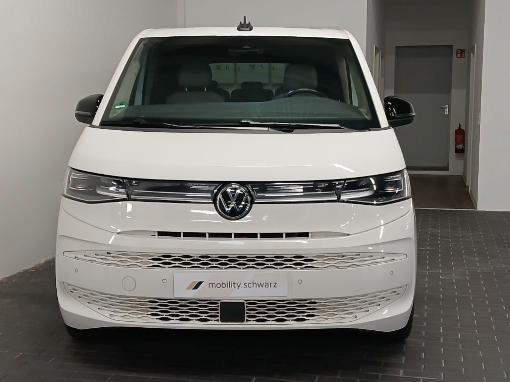 Volkswagen T7 MULTIVAN 2025 г. Белый, пробег 60000 км