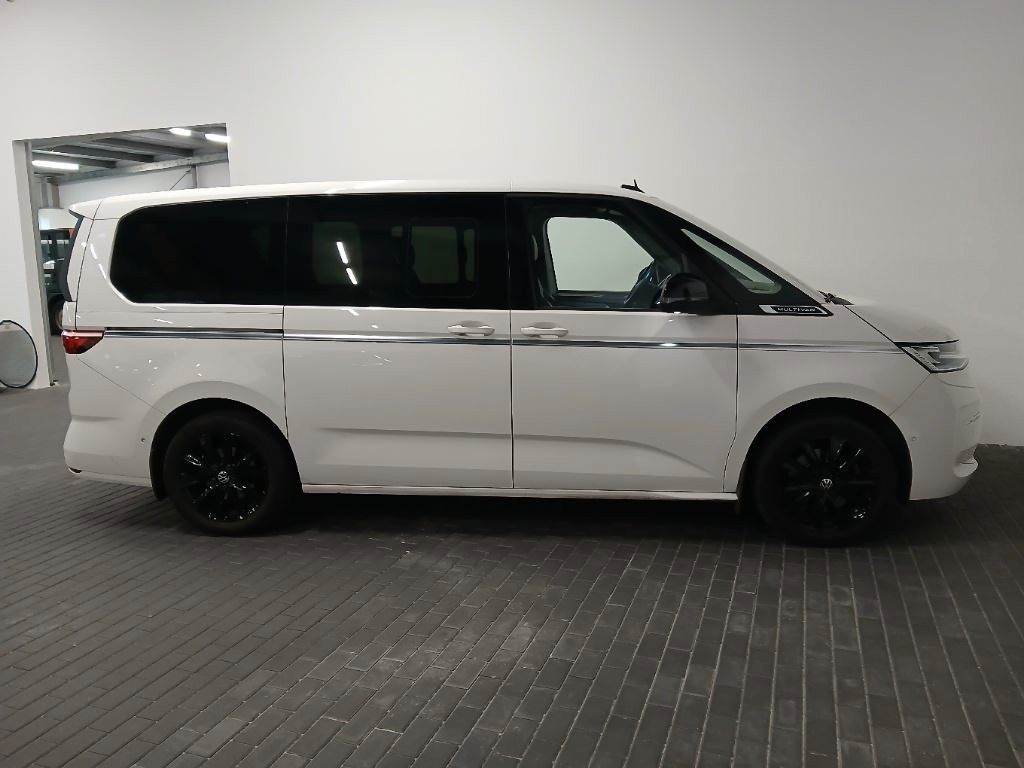 Volkswagen T7 MULTIVAN 2025 г. Белый, пробег 60000 км