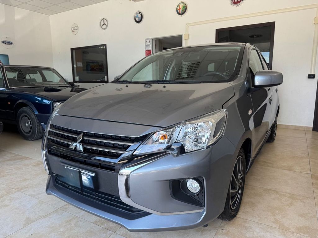 Mitsubishi Space Star 2023 г. Серый, пробег 37000 км