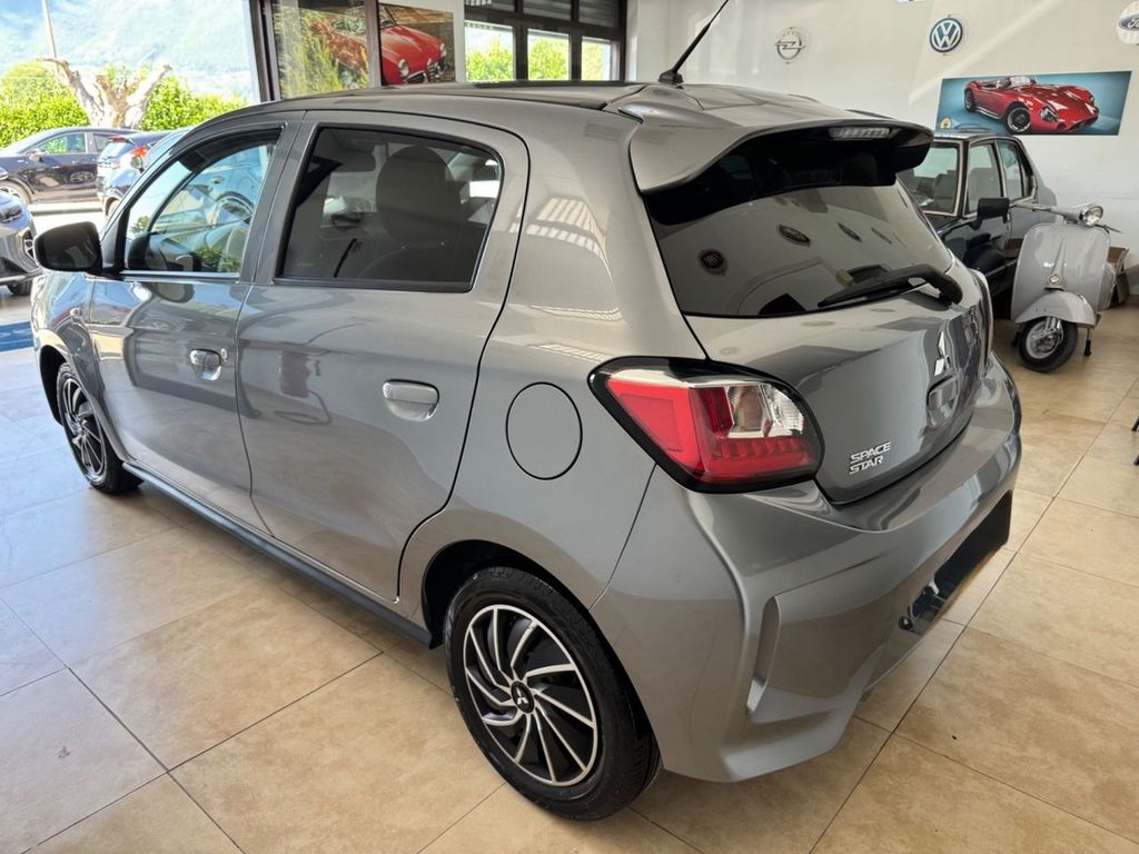 Mitsubishi Space Star 2023 г. Серый, пробег 37000 км