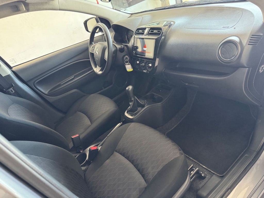 Mitsubishi Space Star 2023 г. Серый, пробег 37000 км