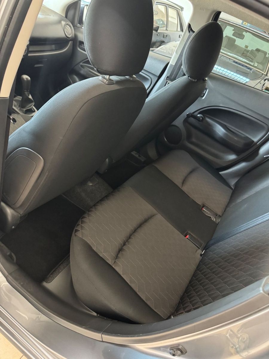 Mitsubishi Space Star 2023 г. Серый, пробег 37000 км