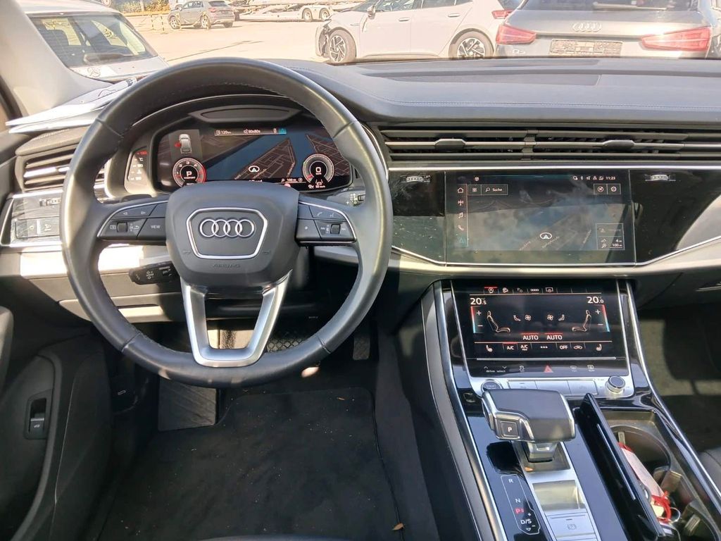 Audi Q7 2023 г. Чёрный, пробег 44000 км