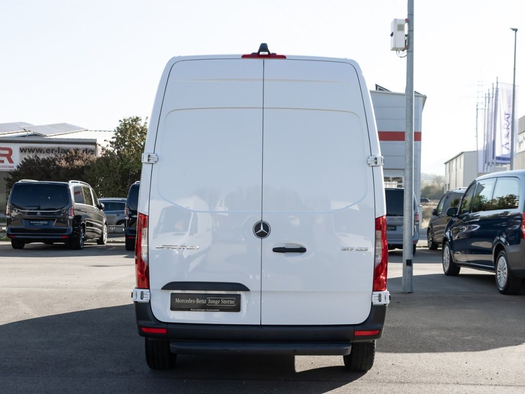 Mercedes-Benz SPRINTER 2025 г. Белый, пробег 53900 км