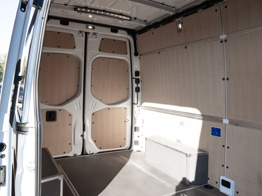 Mercedes-Benz SPRINTER 2025 г. Белый, пробег 53900 км