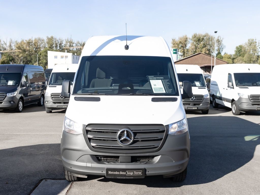 Mercedes-Benz SPRINTER 2025 г. Белый, пробег 53900 км
