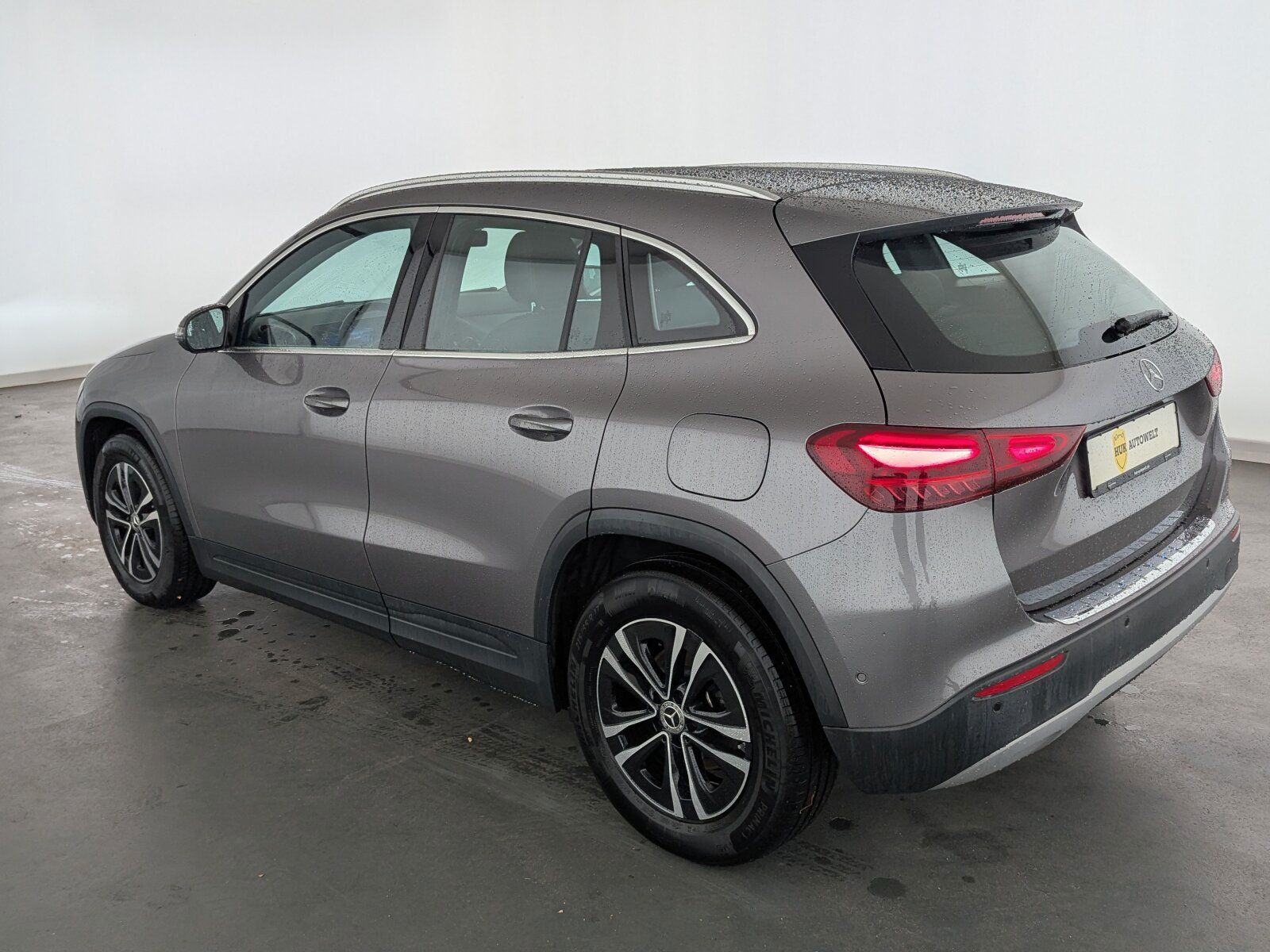 Mercedes-Benz GLA 180 2024 г. Серый, пробег 44430 км