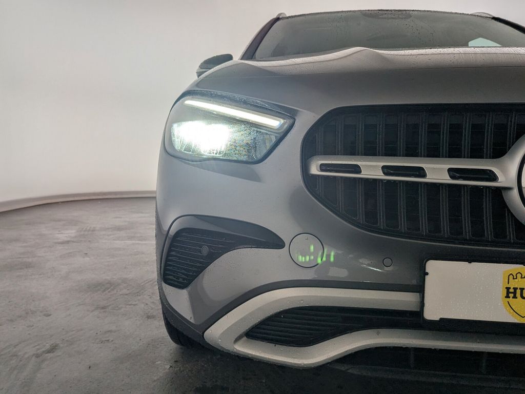 Mercedes-Benz GLA 180 2024 г. Серый, пробег 44430 км
