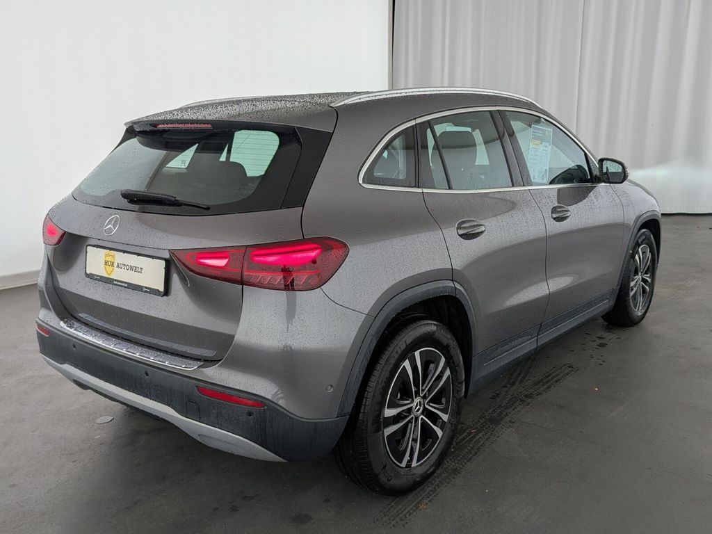 Mercedes-Benz GLA 180 2024 г. Серый, пробег 44430 км