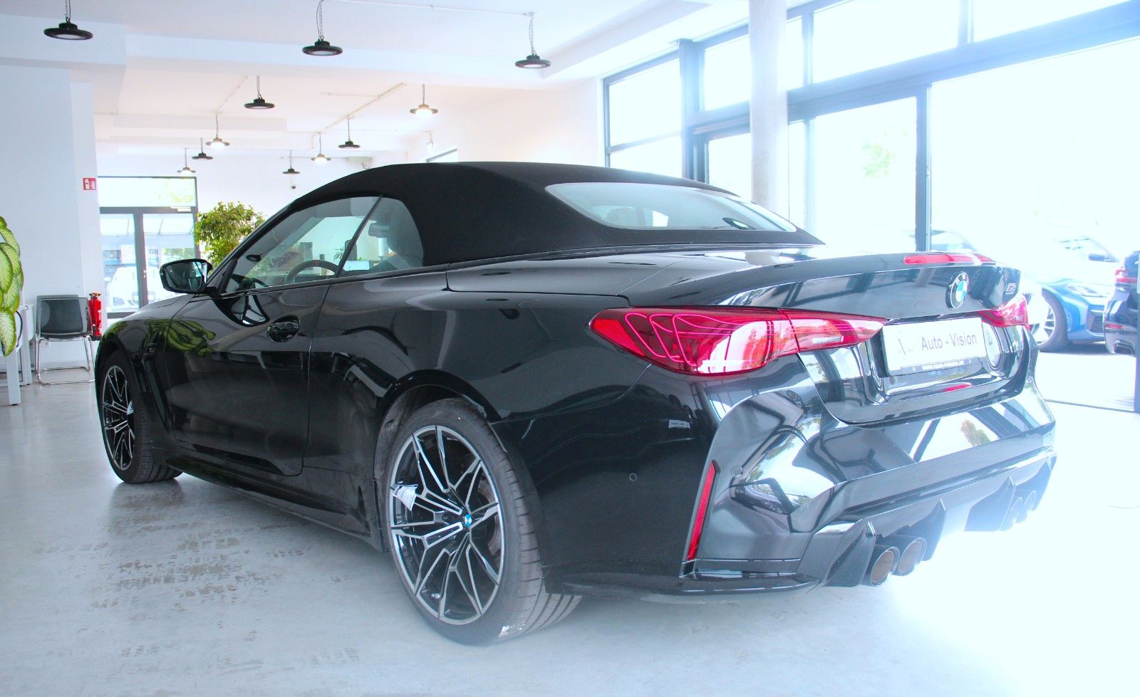 BMW M4 2026 г. Чёрный, пробег 25400 км