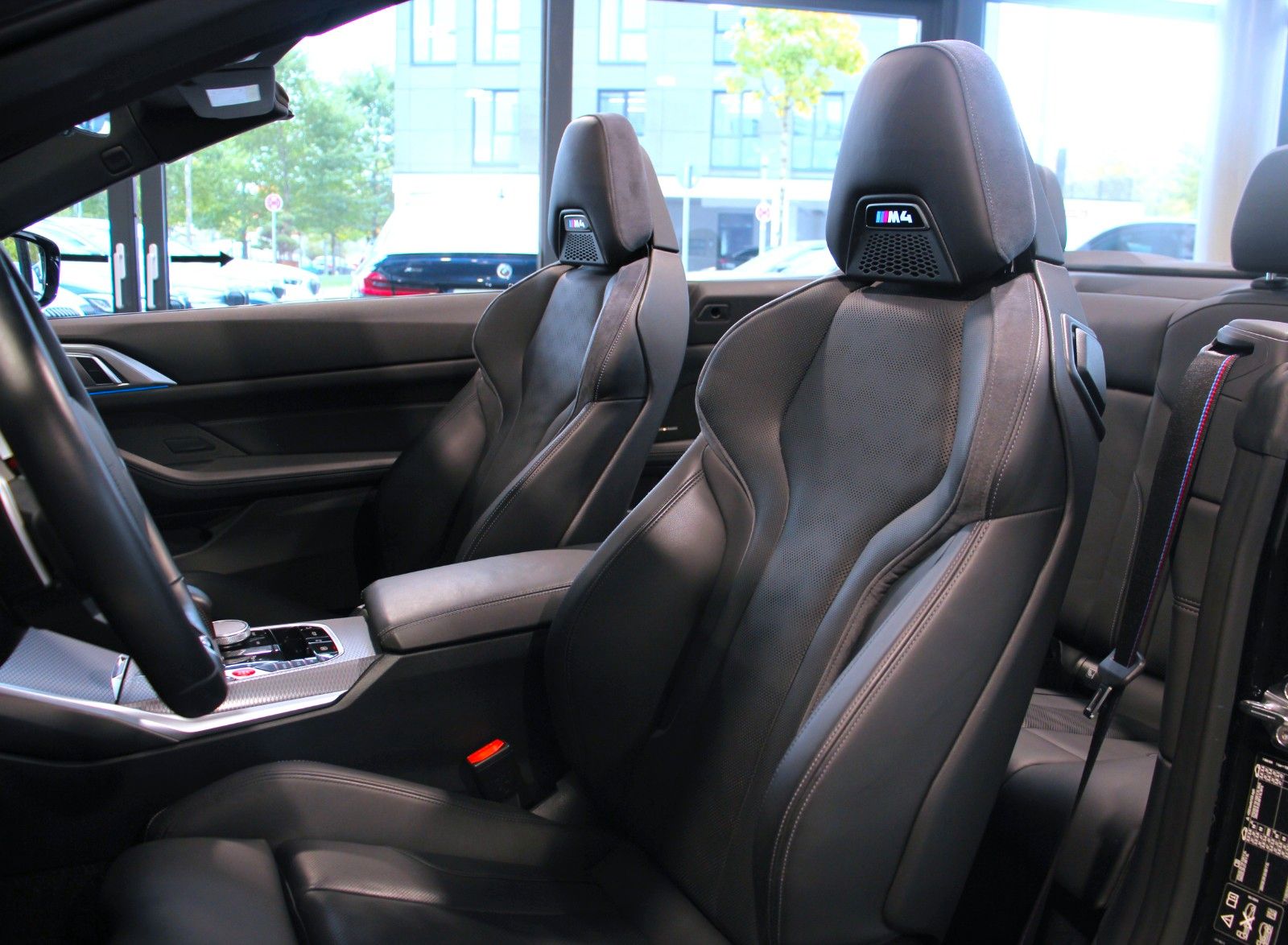 BMW M4 2026 г. Чёрный, пробег 25400 км