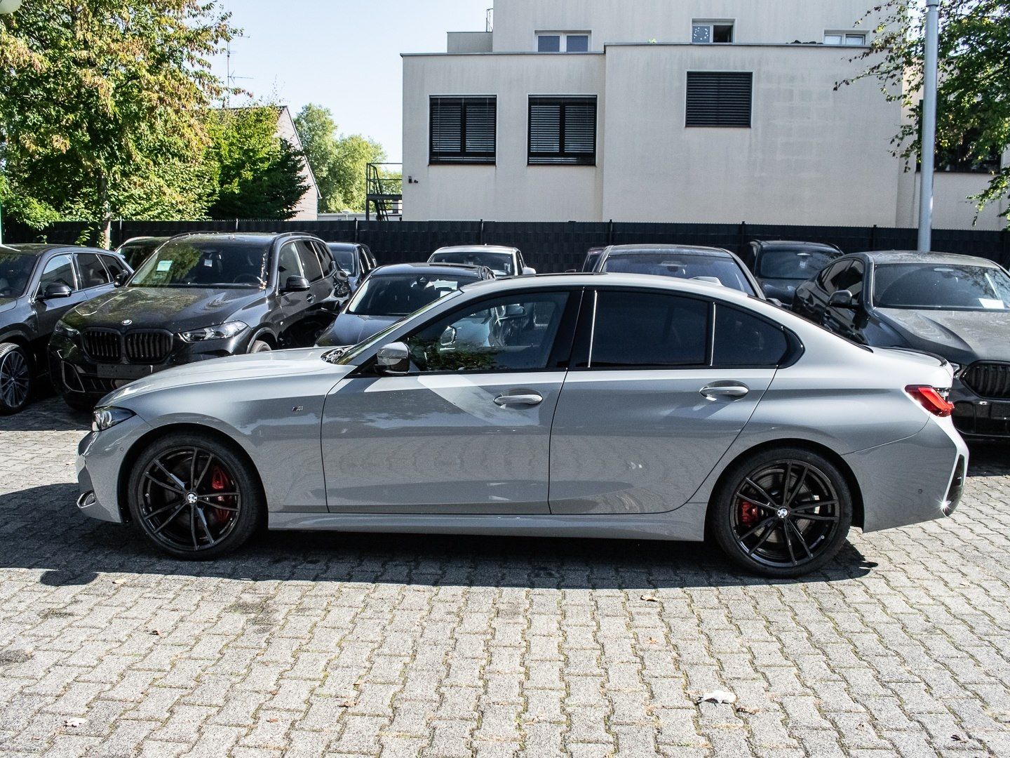 BMW 330 2024 г. Серебристый, пробег 20415 км