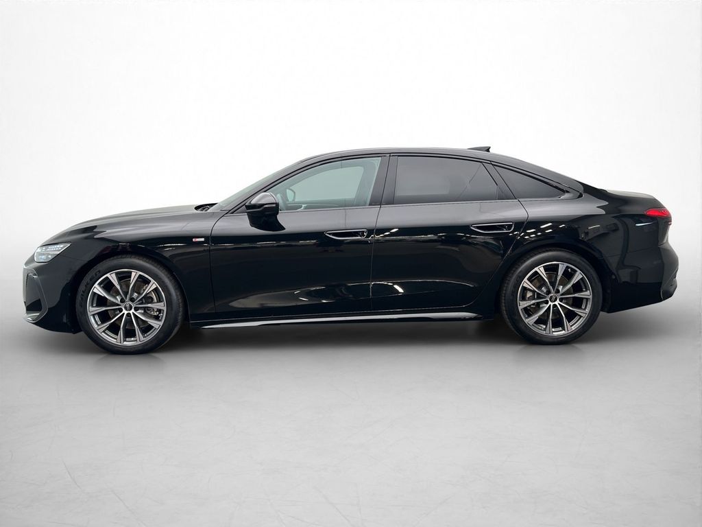 Audi A6 2026 г. Чёрный, пробег 28497 км
