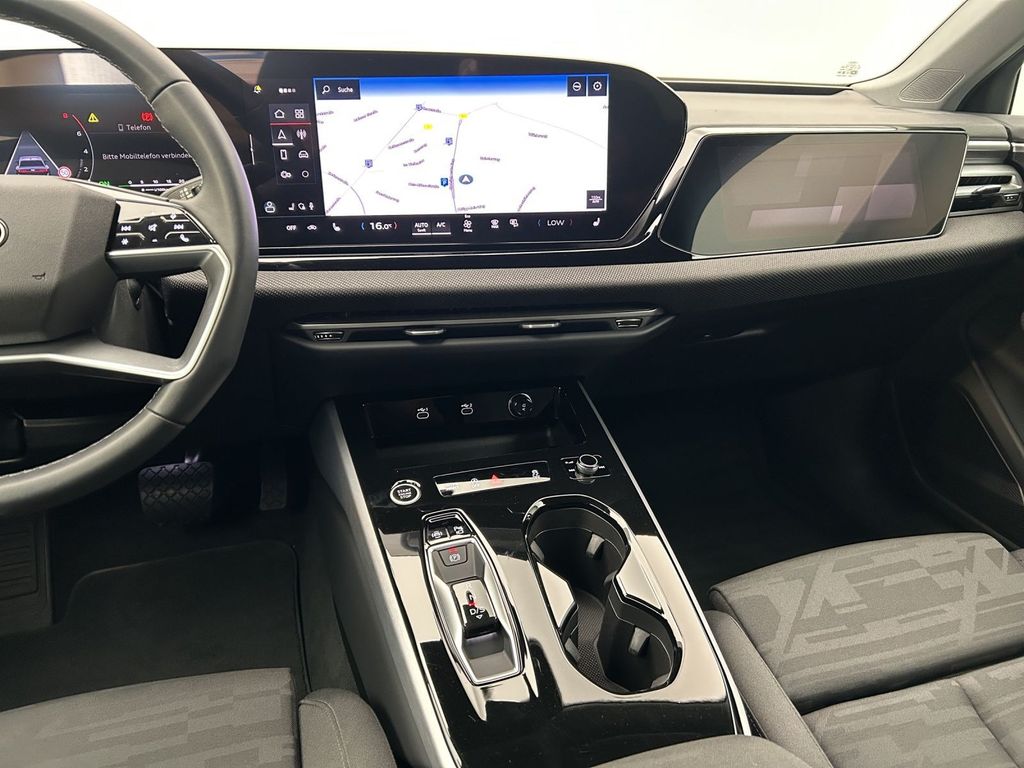 Audi A6 2026 г. Чёрный, пробег 28497 км