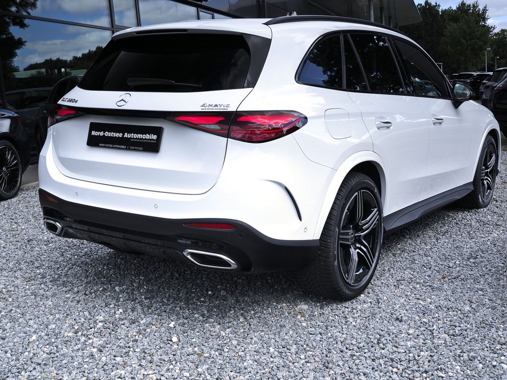 Mercedes-Benz GLC 220 2025 г. Белый, пробег 8267 км