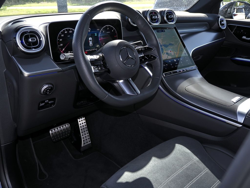 Mercedes-Benz GLC 220 2026 г. Серый, пробег 8384 км