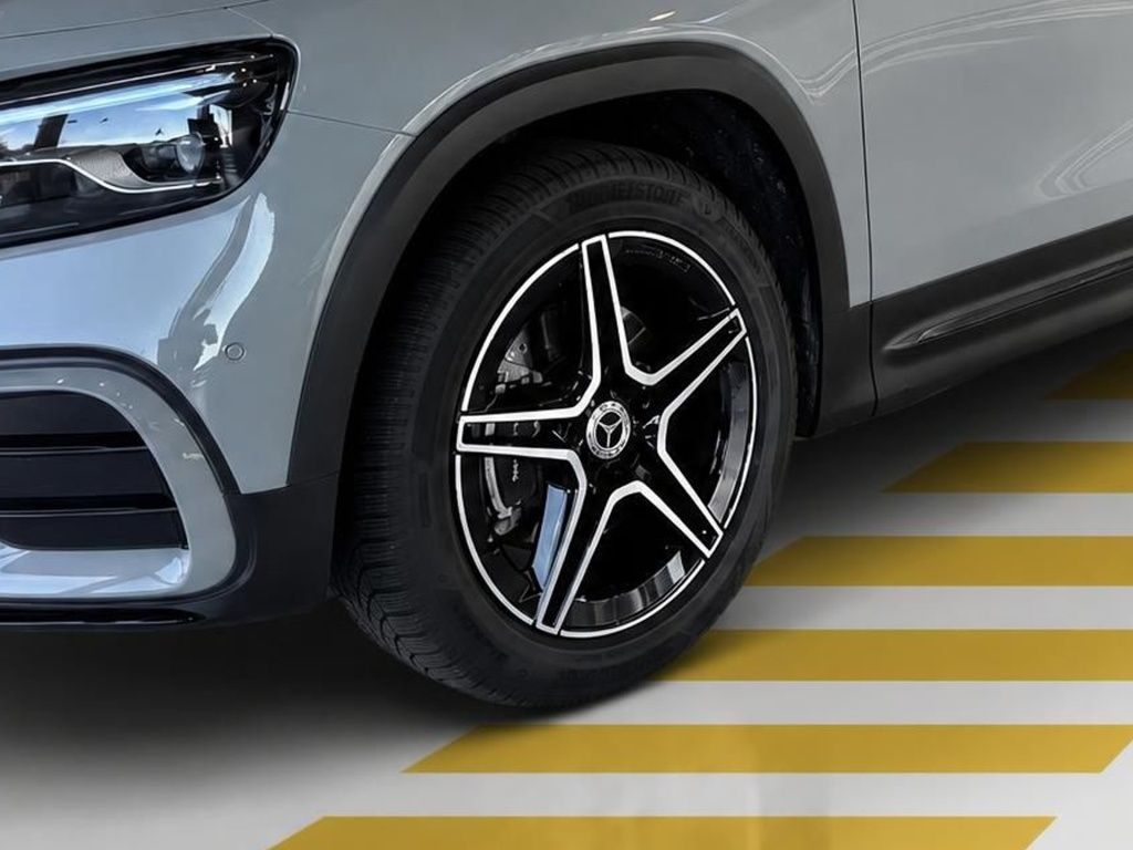Mercedes-Benz GLB 200 2026 г. Серый, пробег 14974 км