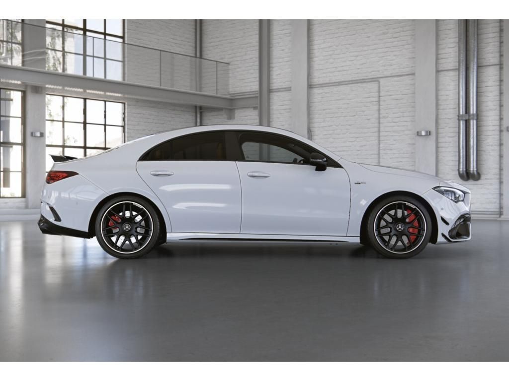 Mercedes-Benz State Glow 2022 г. Белый, пробег 58670 км