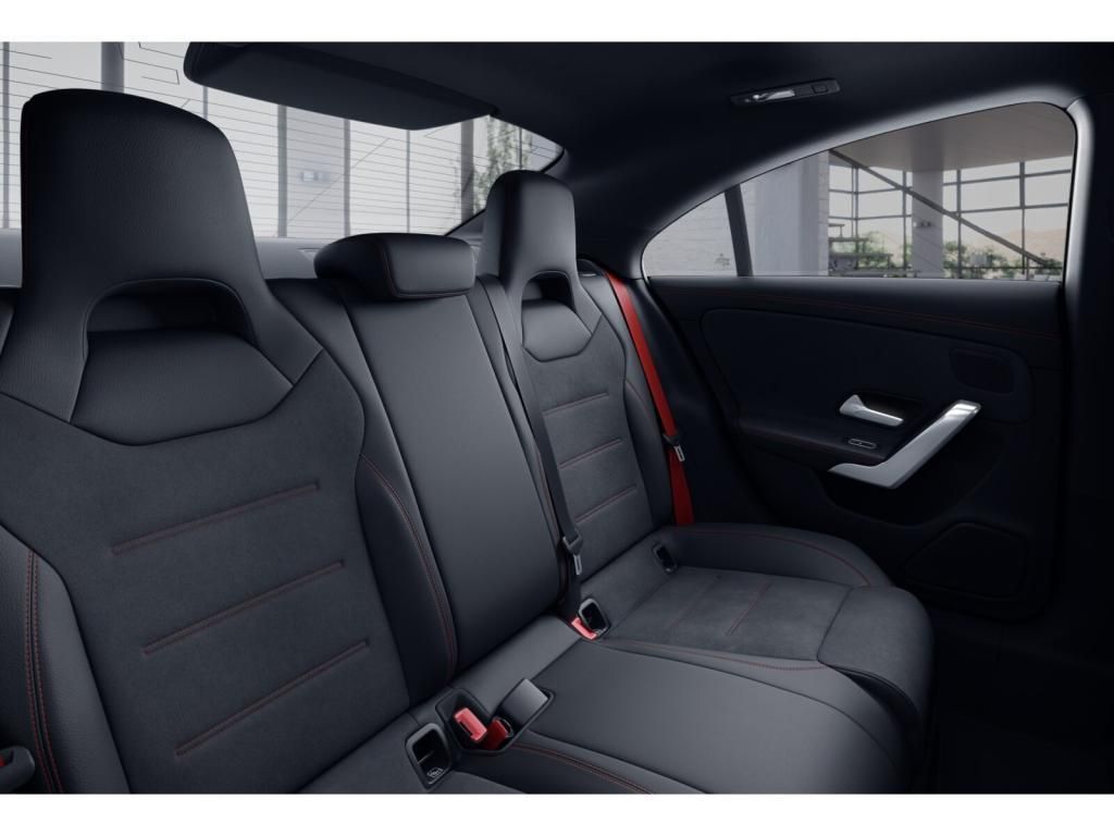 Mercedes-Benz State Glow 2022 г. Белый, пробег 58670 км