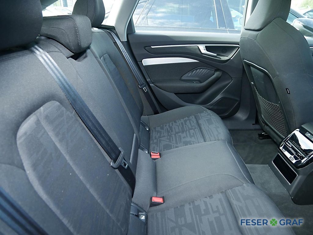 Audi A6 2025 г. Серебристый, пробег 27124 км