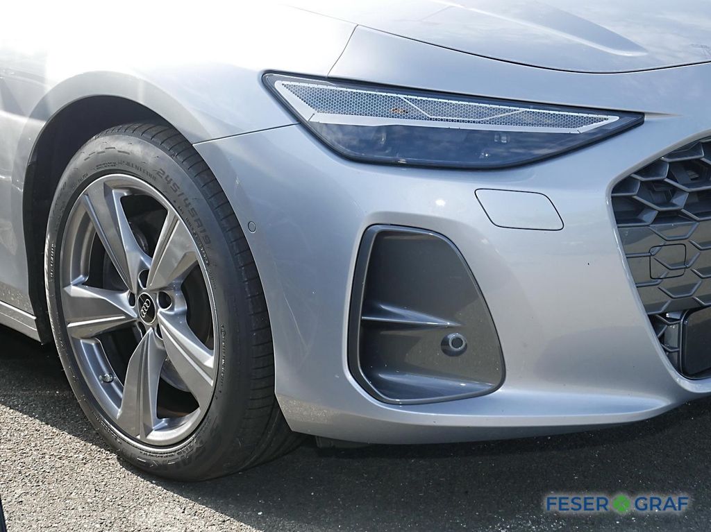 Audi A6 2025 г. Серебристый, пробег 27124 км