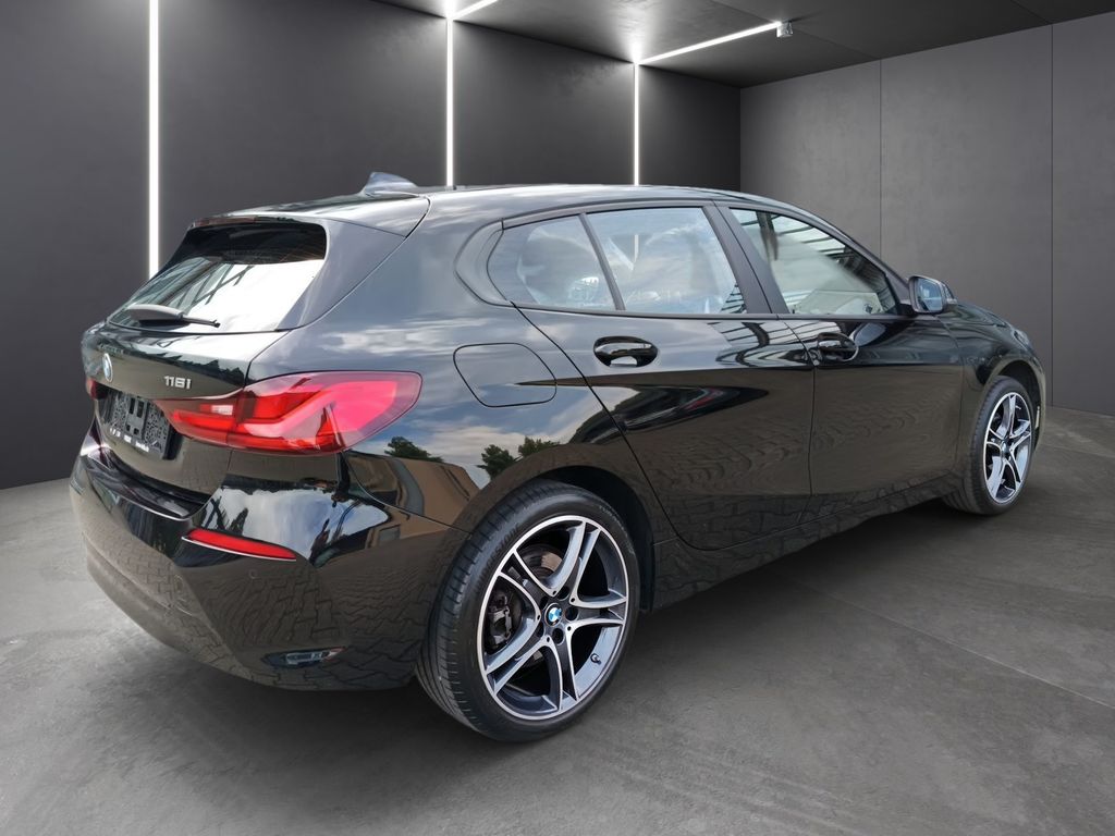BMW 116 2022 г. Чёрный, пробег 43542 км