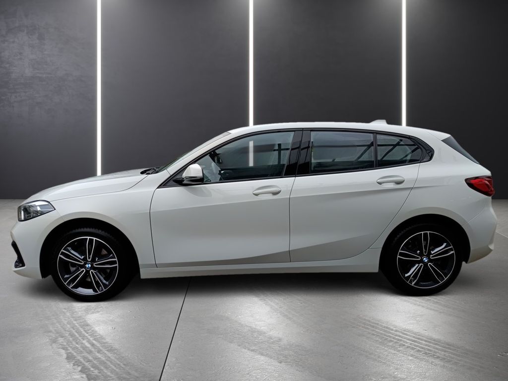 BMW 118 2022 г. Белый, пробег 25339 км