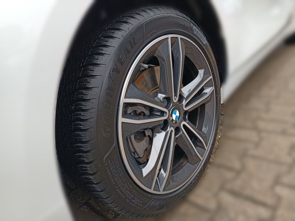 BMW 118 2022 г. Белый, пробег 25339 км