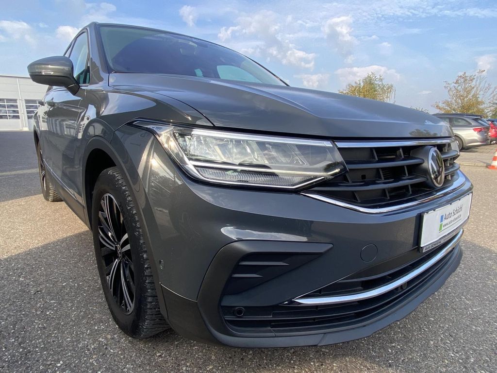 Volkswagen Tiguan 2023 г. Серый, пробег 51987 км
