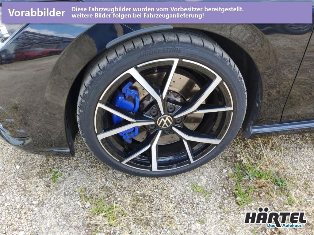 Volkswagen Golf 2023 г. Чёрный, пробег 44900 км