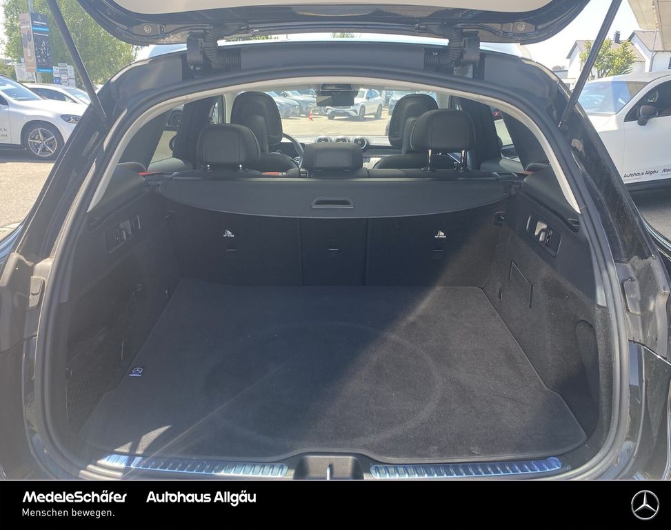 Mercedes-Benz GLC 220 2025 г. Чёрный, пробег 13599 км