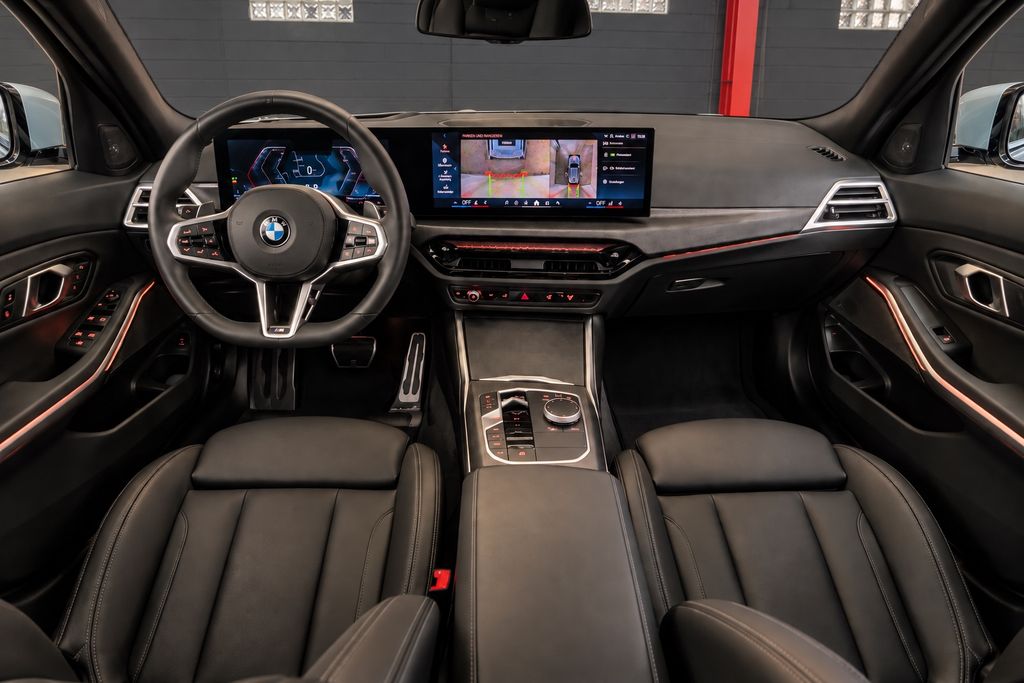 BMW 320 2025 г. Серый, пробег 37900 км