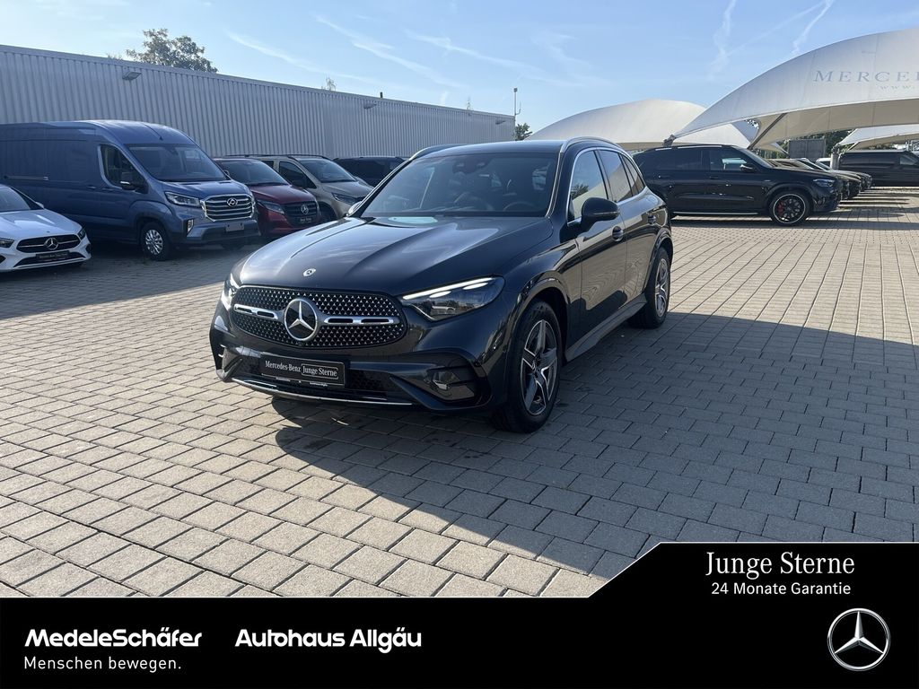 Mercedes-Benz GLC 300 2023 г. Серый, пробег 19066 км