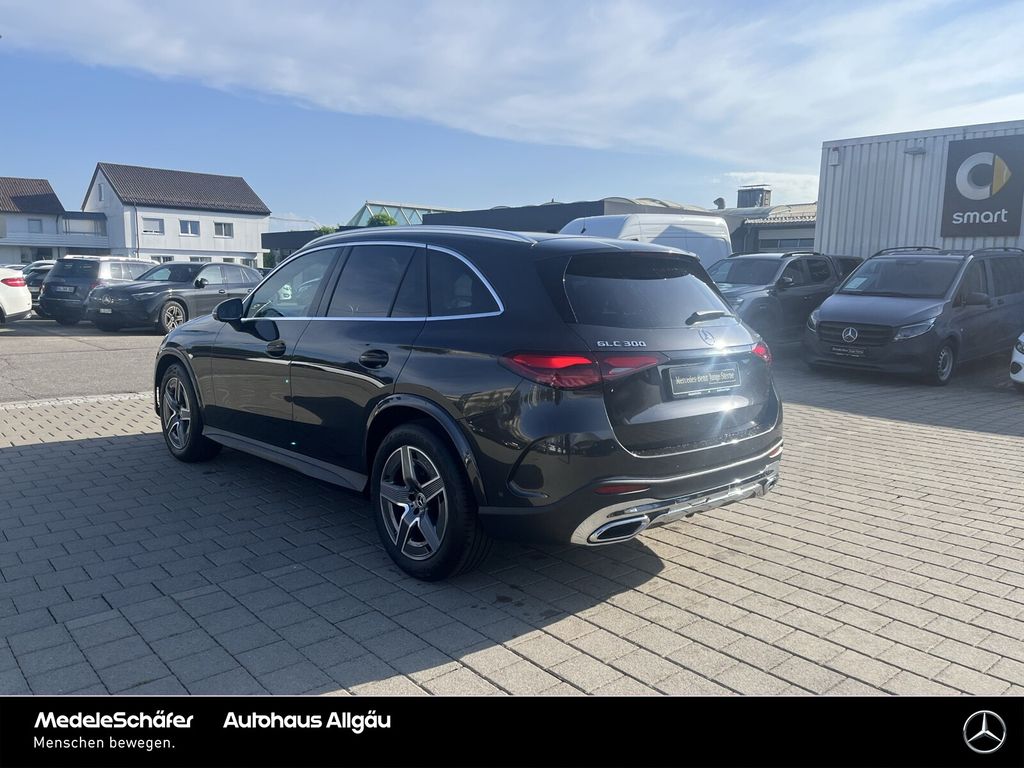 Mercedes-Benz GLC 300 2023 г. Серый, пробег 19066 км