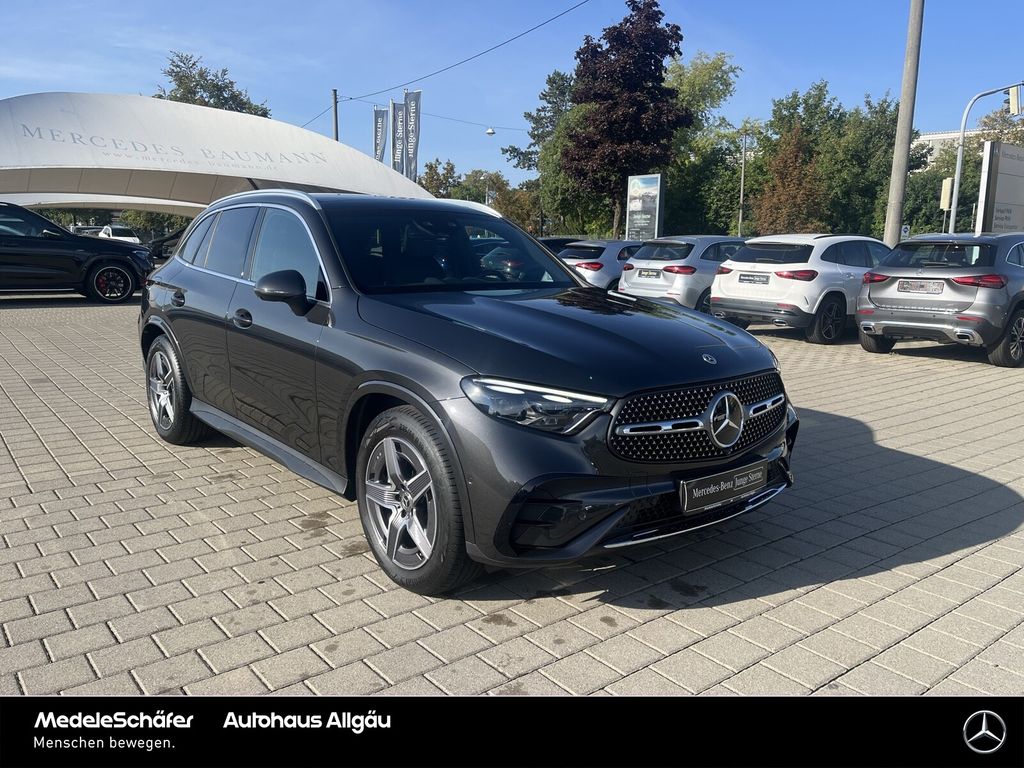 Mercedes-Benz GLC 300 2023 г. Серый, пробег 19066 км