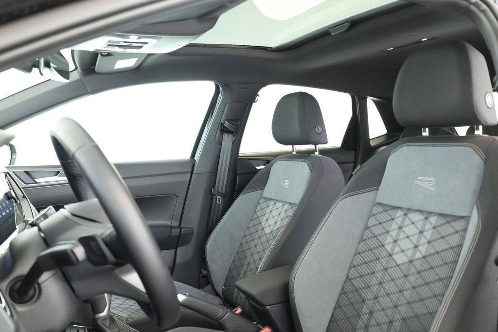 Volkswagen Polo 2024 г. Чёрный, пробег 47900 км