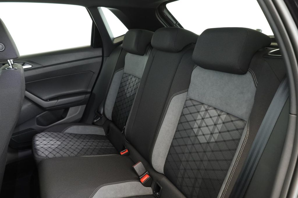 Volkswagen Polo 2024 г. Чёрный, пробег 47900 км