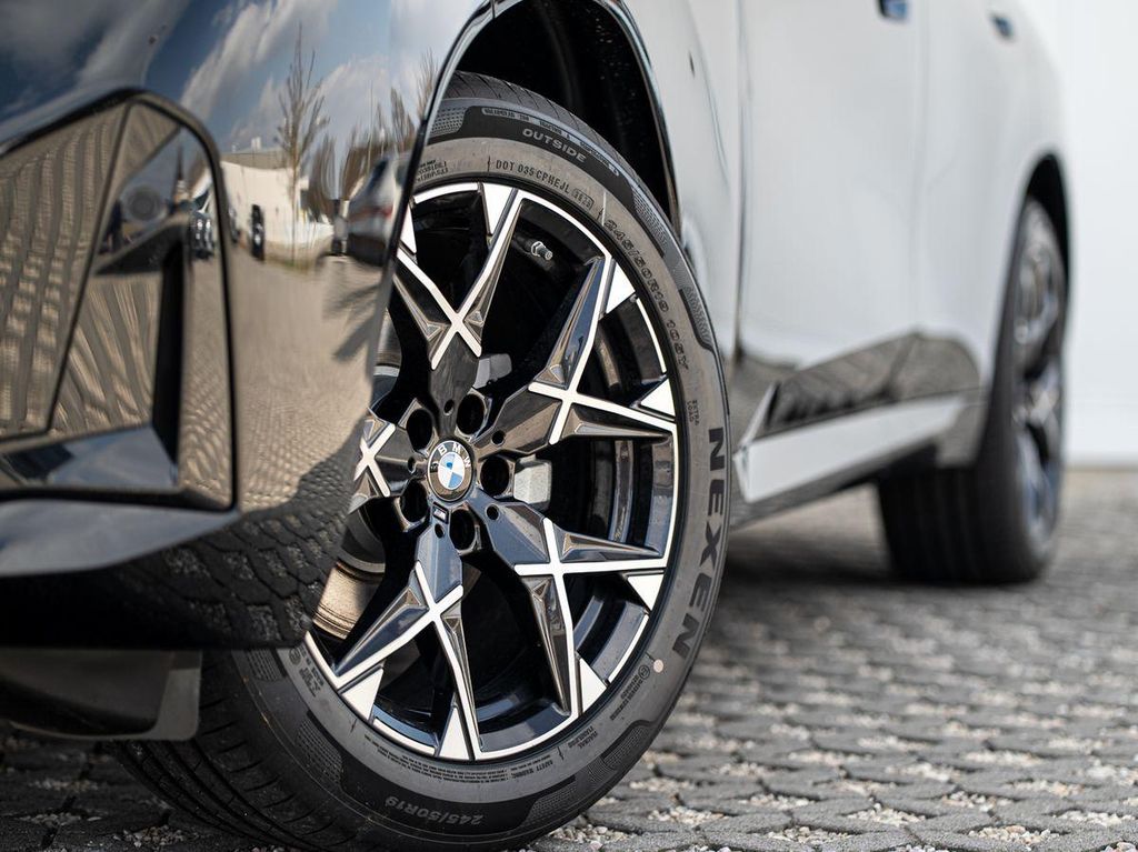BMW X3 2026 г. Чёрный, пробег 8990 км