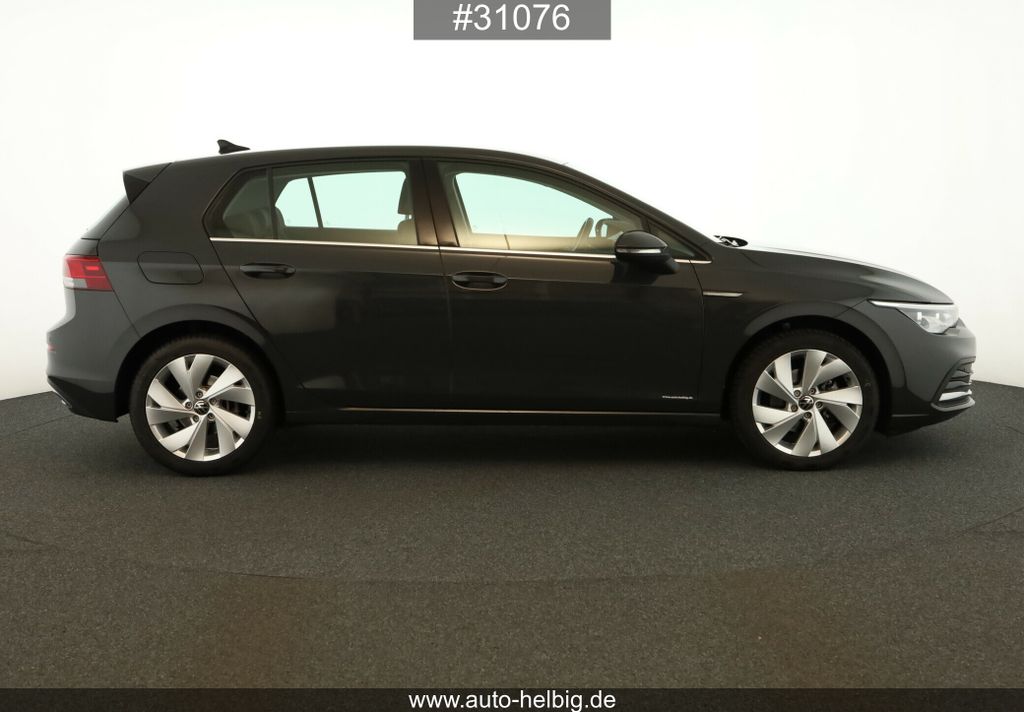 Volkswagen Golf 2024 г. Серый, пробег 19100 км