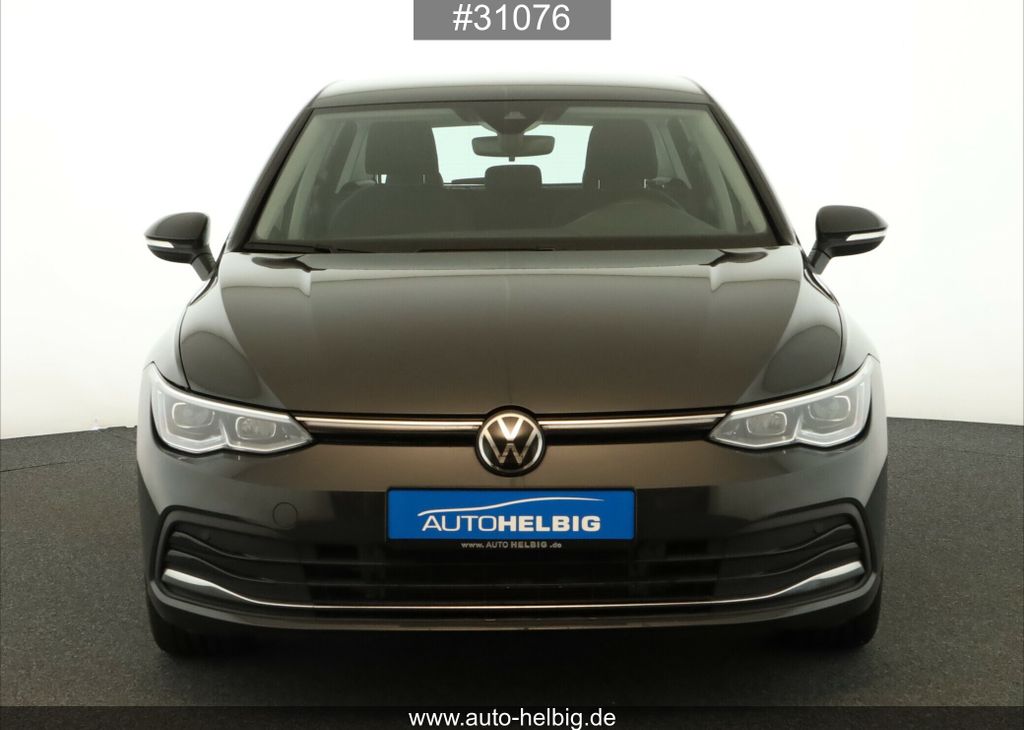Volkswagen Golf 2024 г. Серый, пробег 19100 км