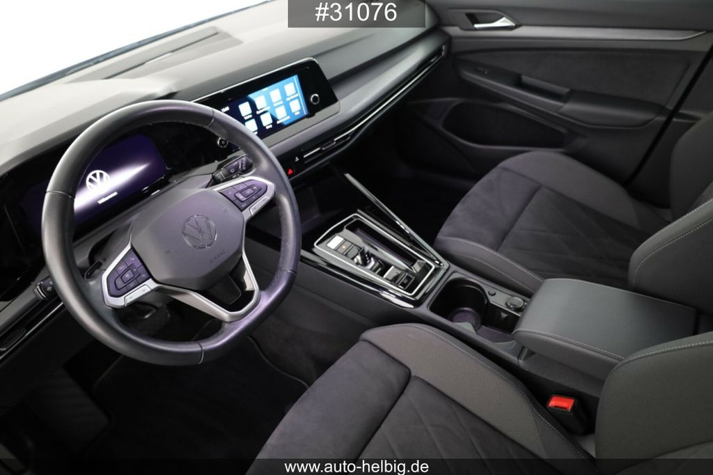 Volkswagen Golf 2024 г. Серый, пробег 19100 км
