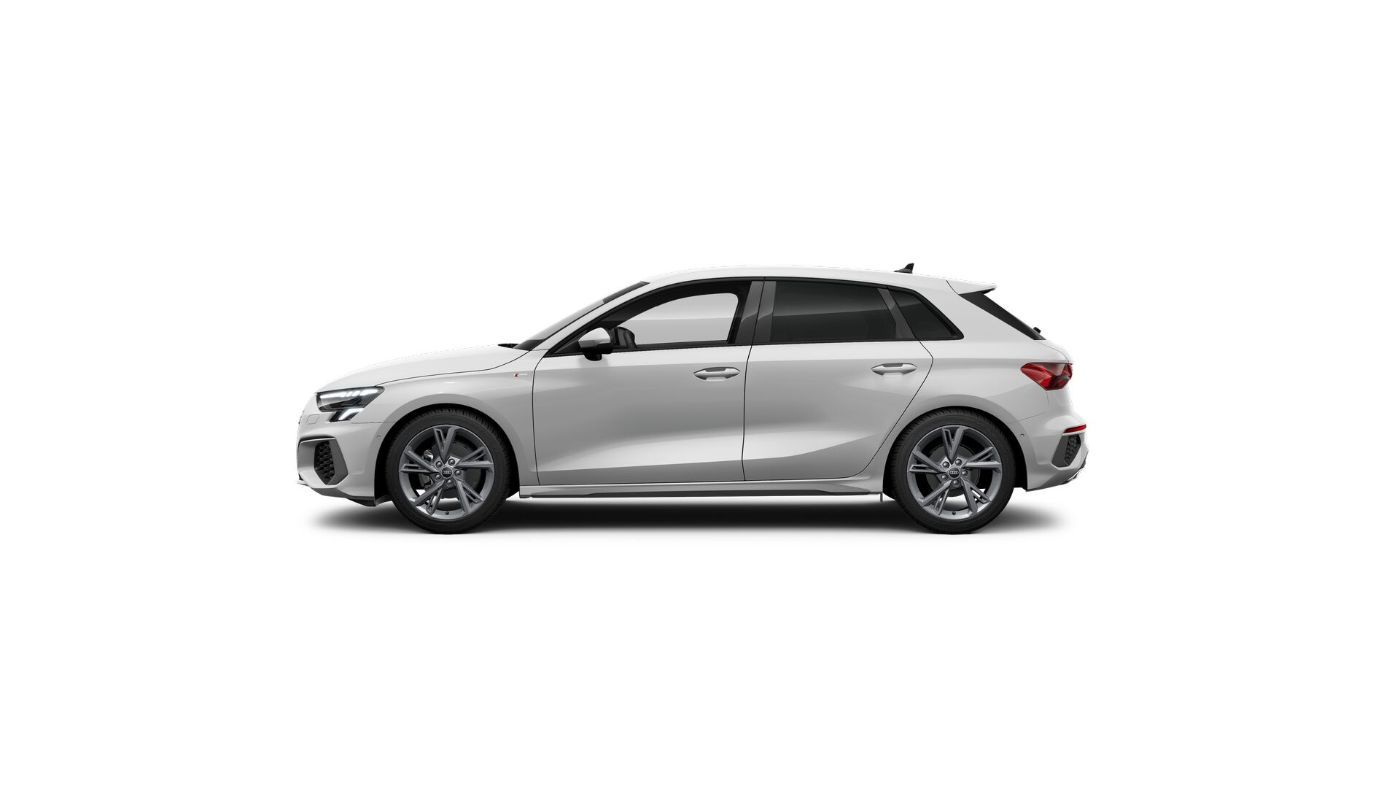 Audi A3 2023 г. Белый, пробег 57225 км