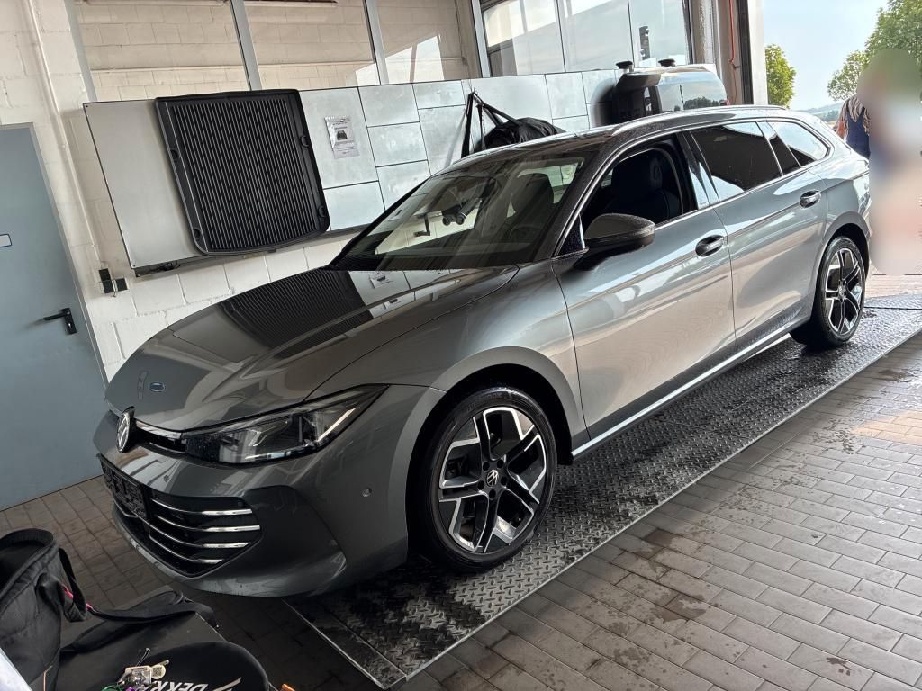 Volkswagen PASSAT VARIANT 2024 г. Серый, пробег 59100 км